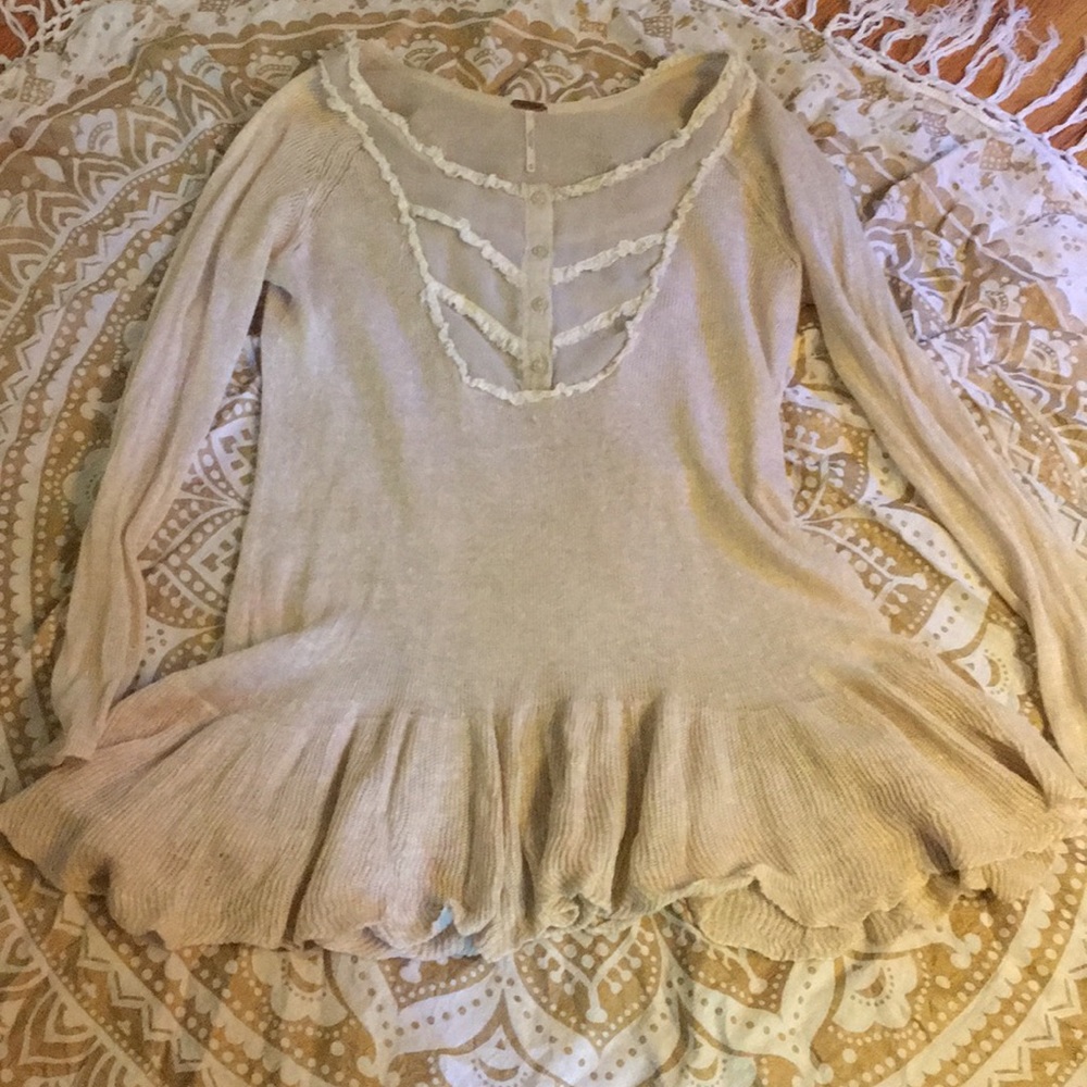FREE PEOPLE light weight sweater